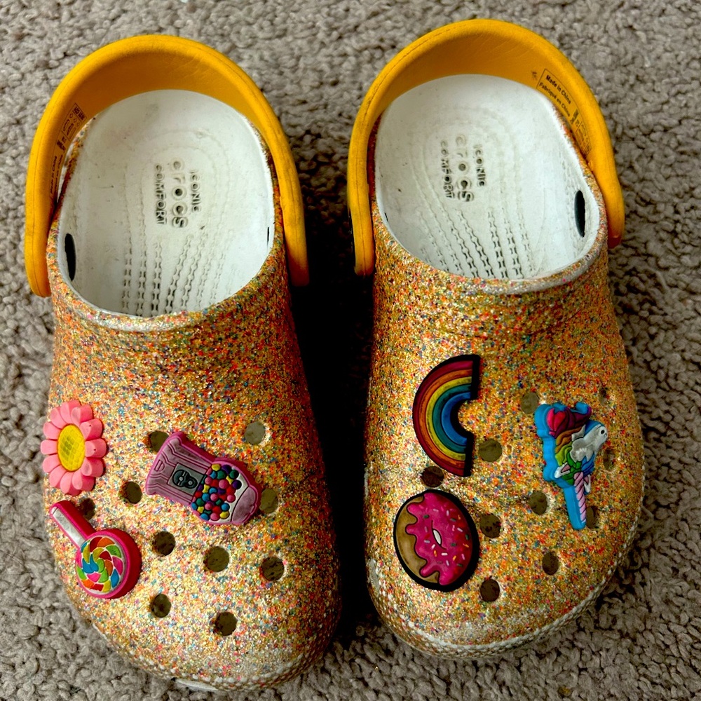 Kids crocs -orange glitter size 10
